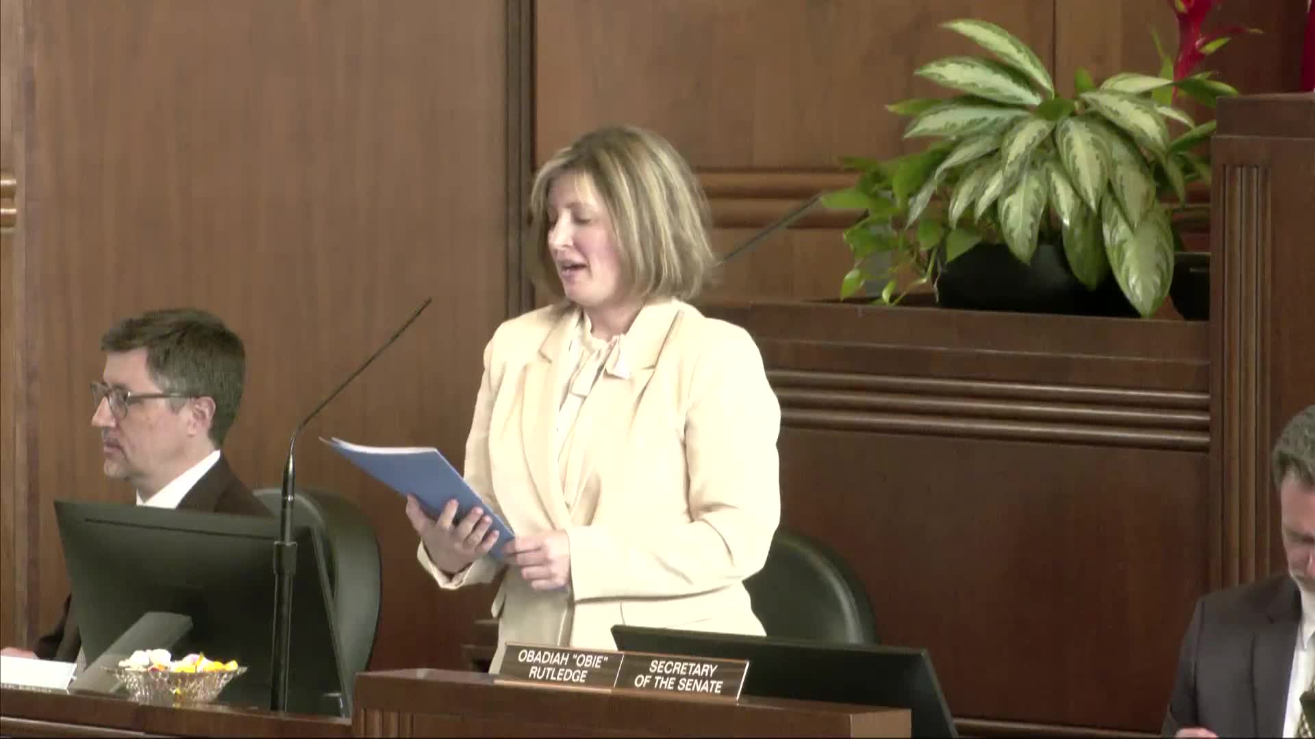 Oregon lawmakers pass bills to enhance community health plans and juvenile expungement process