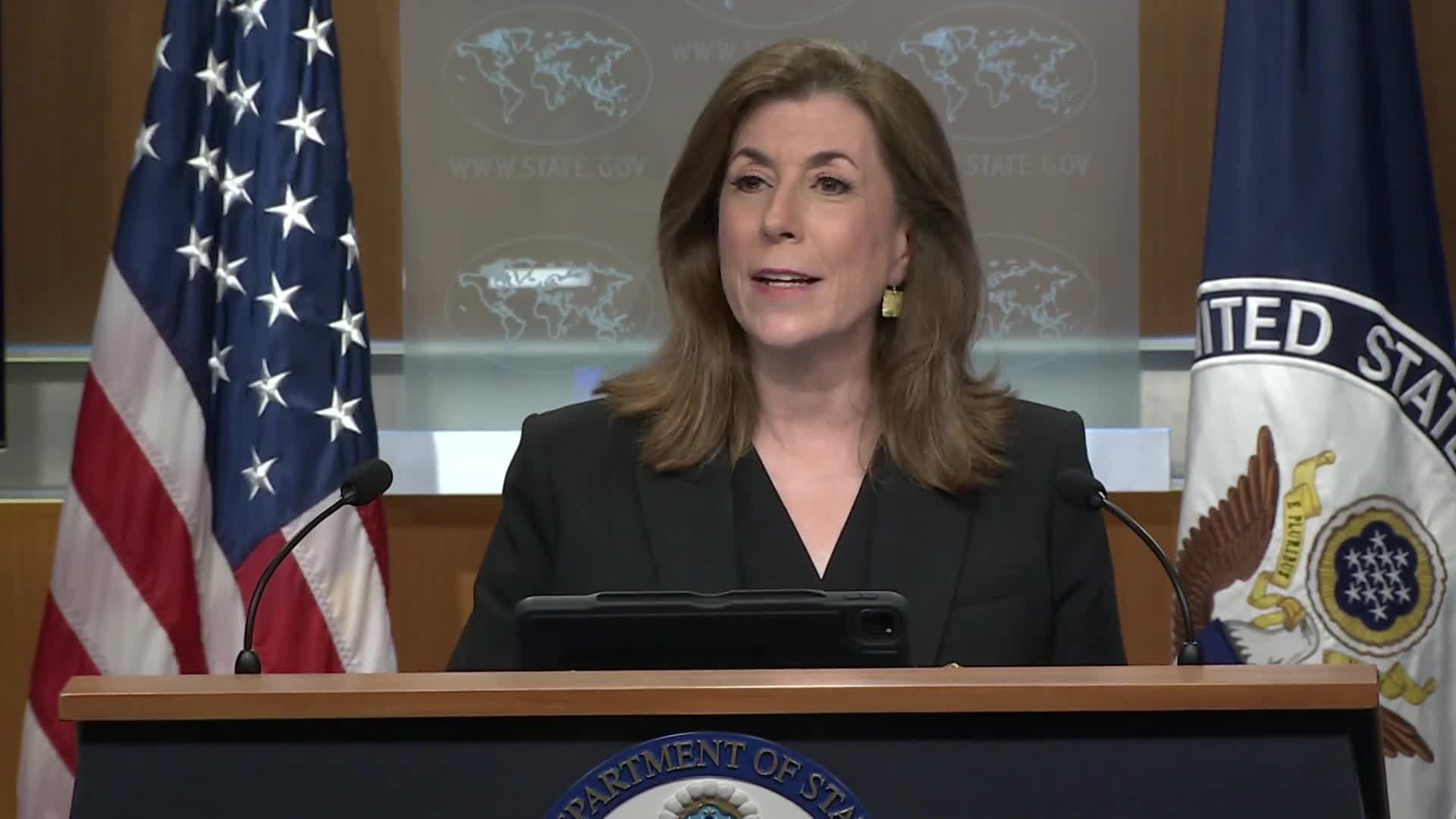 Matt Lee questions AP data breakdown during press briefing