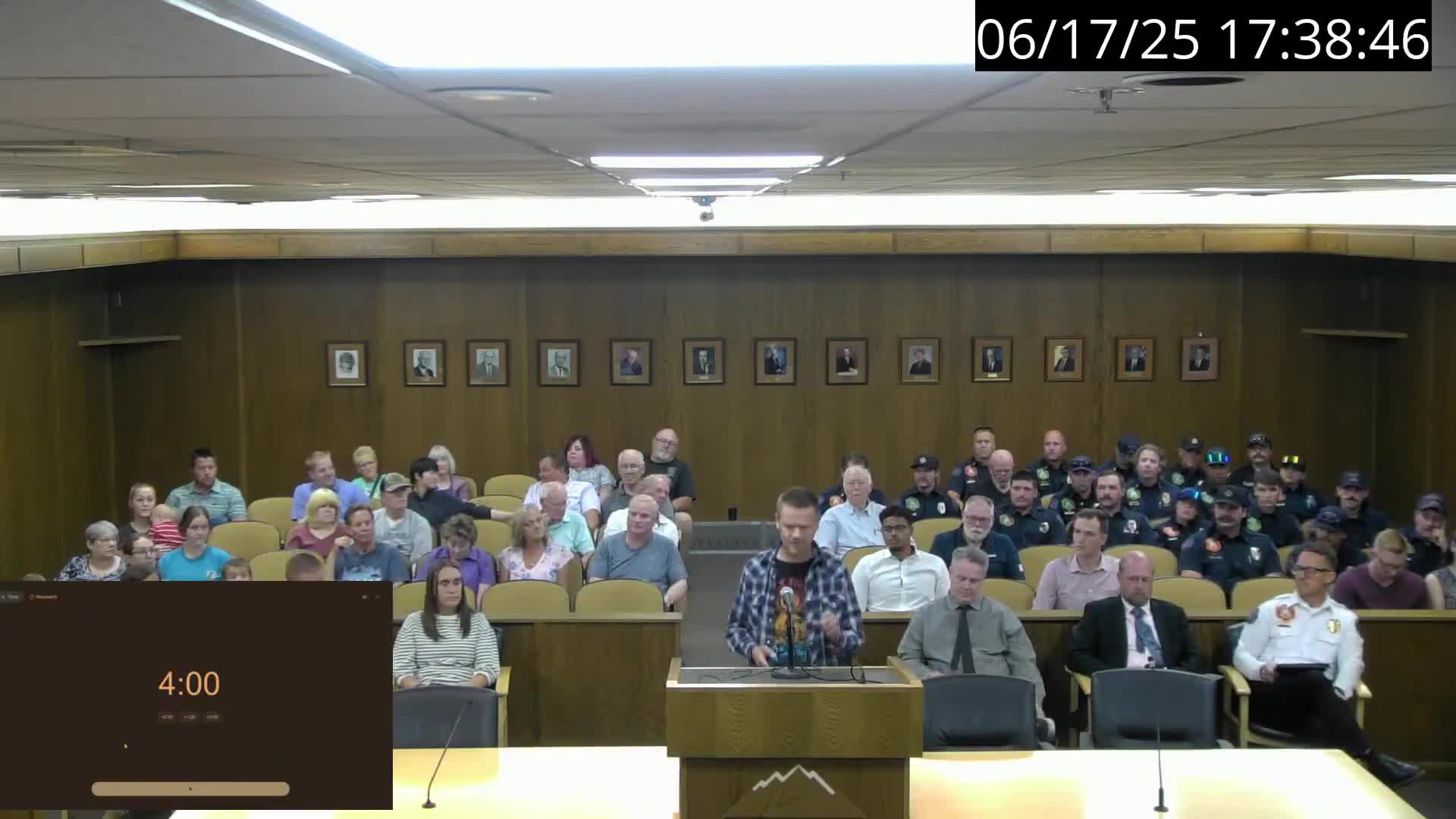 Roy City neighbors urge council to require separate access and traffic fixes for Rail Runner townhomes