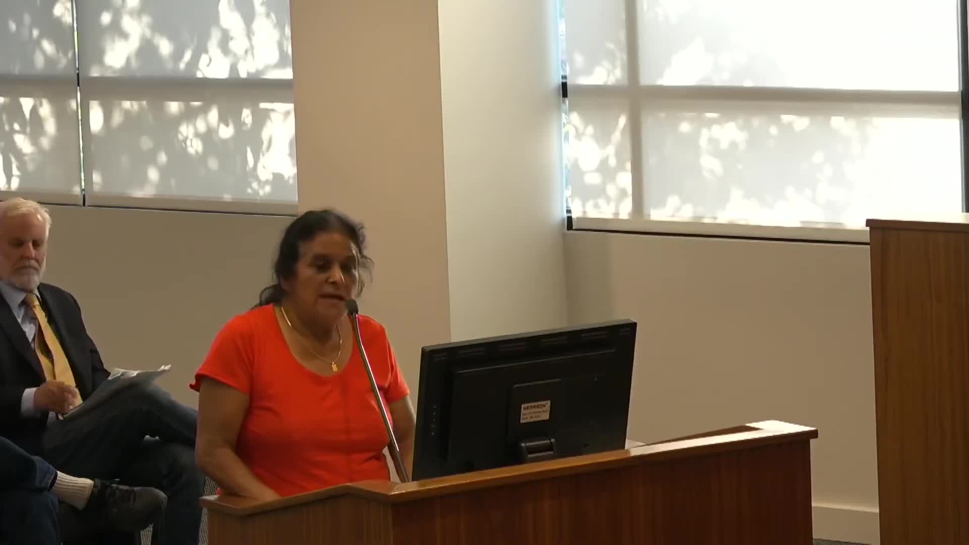 San Clemente residents voice opposition to rooftop bar at city council meeting