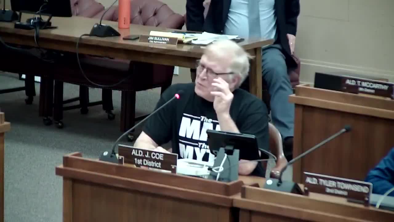 Alder Mac reflects on outgoing colleagues at council meeting