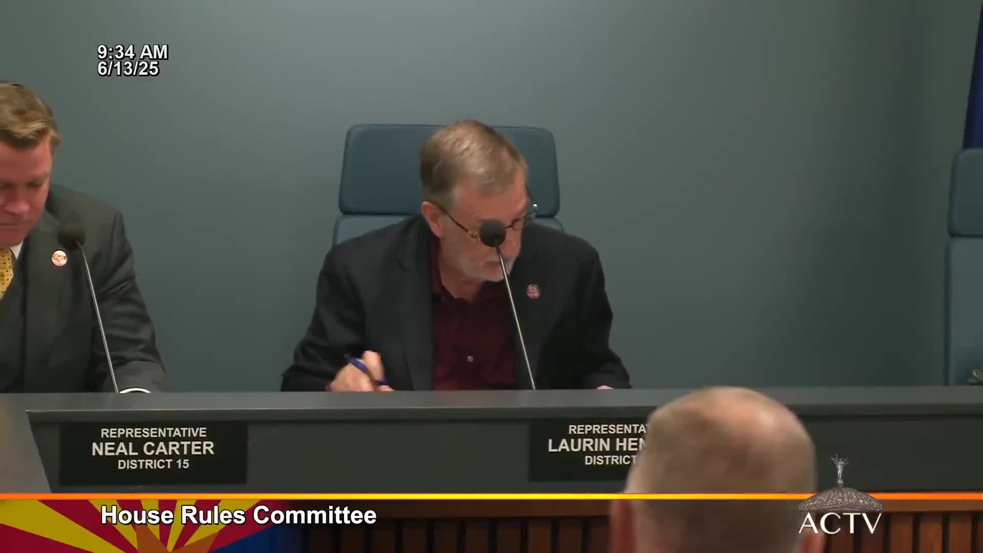 House Rules Committee approves mass motion; rules attorney flags fee-bill language and single-subject issue