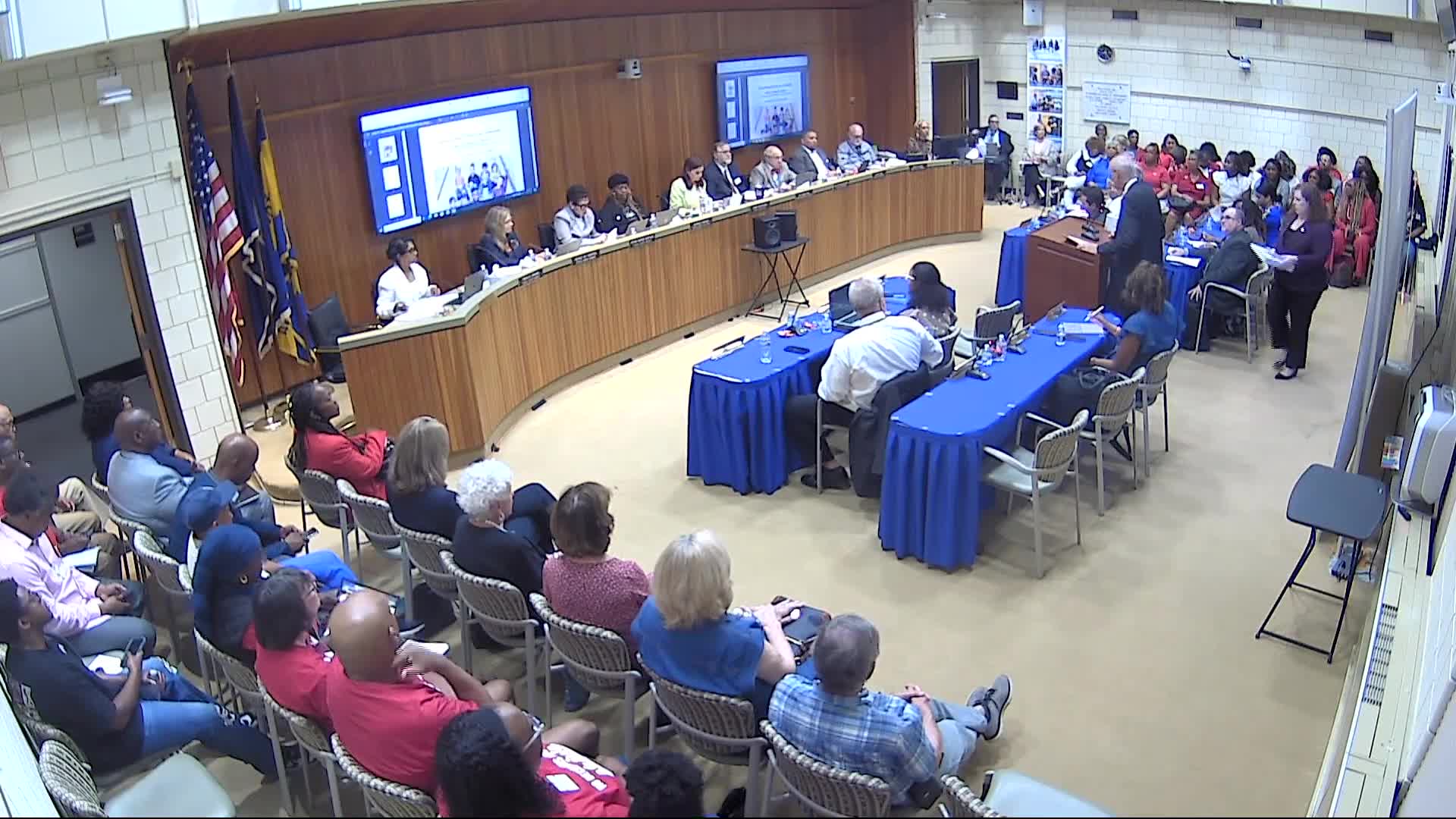 Auditor Sherry Amos reports Norfolk school system's clean audit amid financial discrepancies