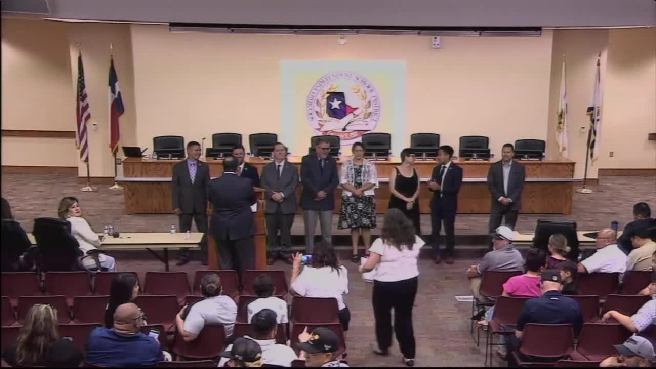 America's High School and Eastlake High School softball teams honored for UIL championships