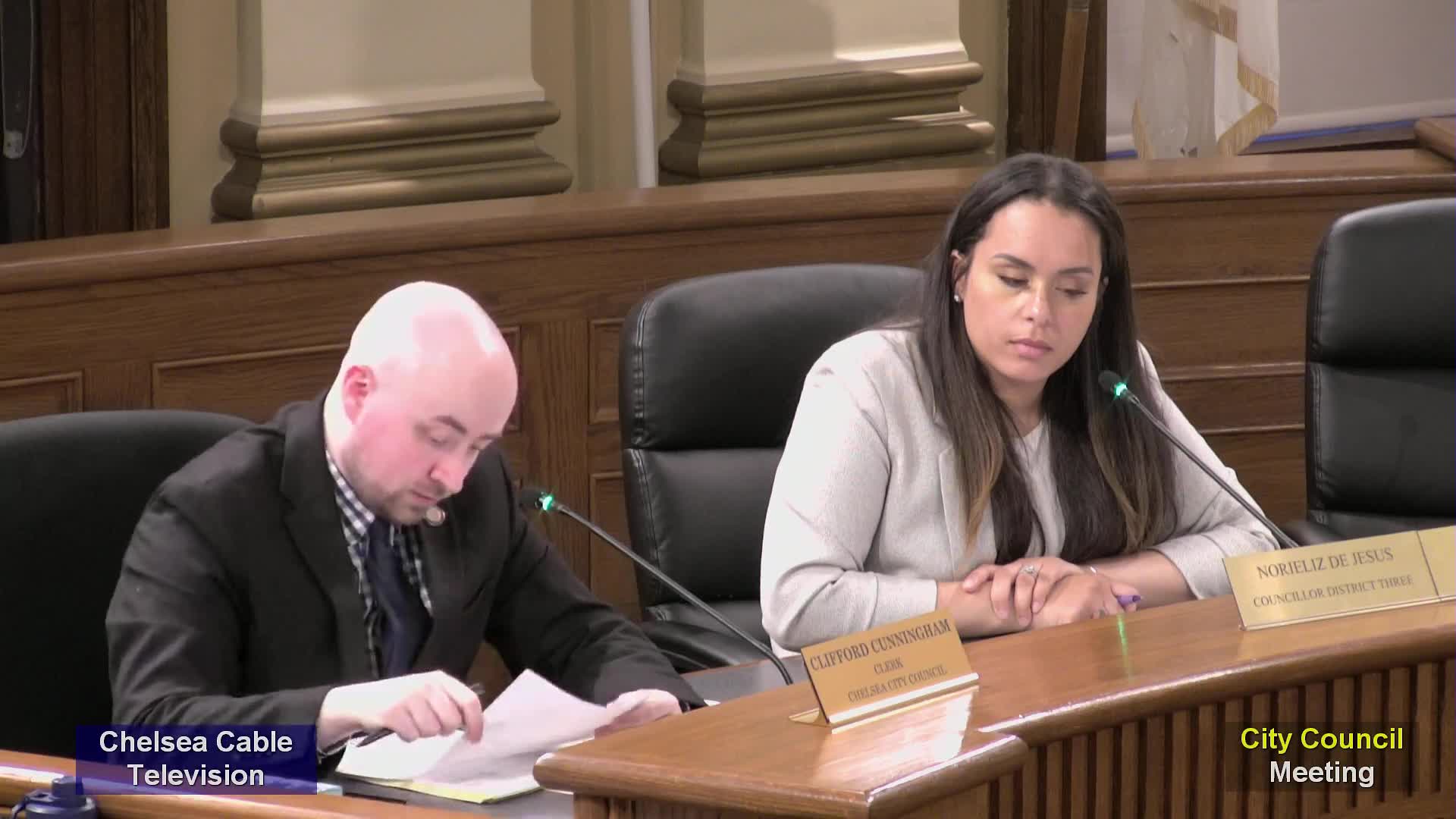 City Manager updates Chelsea Council on migrant shelter and pothole repairs