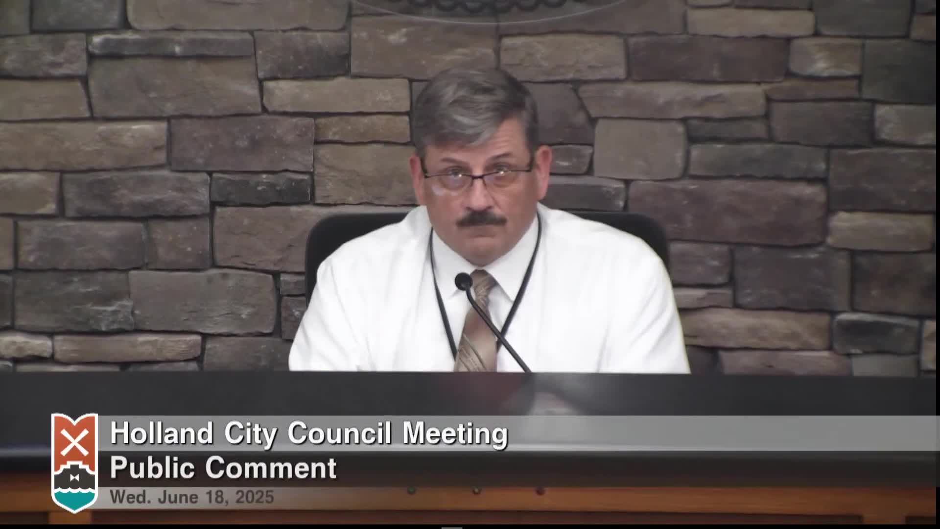 Resident urges repairs to Collin Park band shell; council notes future CIP funding