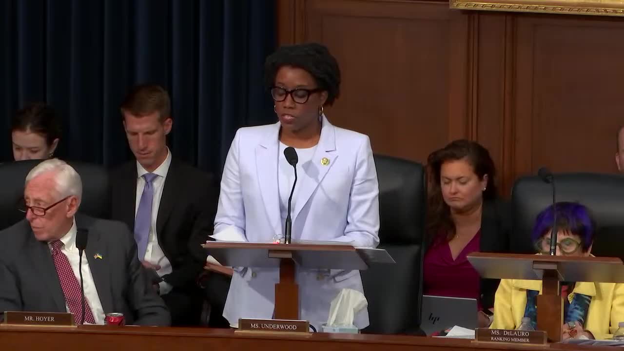Representative Wasserman Schultz advocates for Venezuelans amid TPS amendment debate