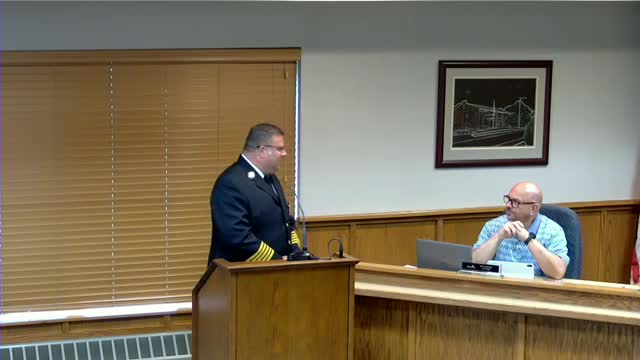 Mayor Schweller celebrates Renee Simmons' promotion to lieutenant at city council meeting