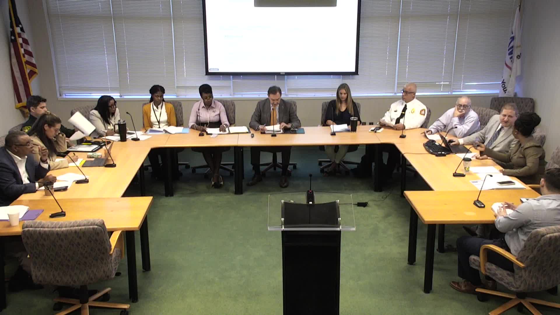 Residents question purpose of city commission's new meeting format