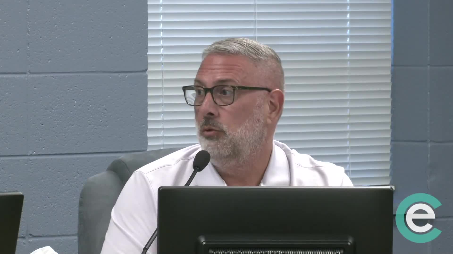 Excelsior Springs board approves budget amidst projected deficit concerns