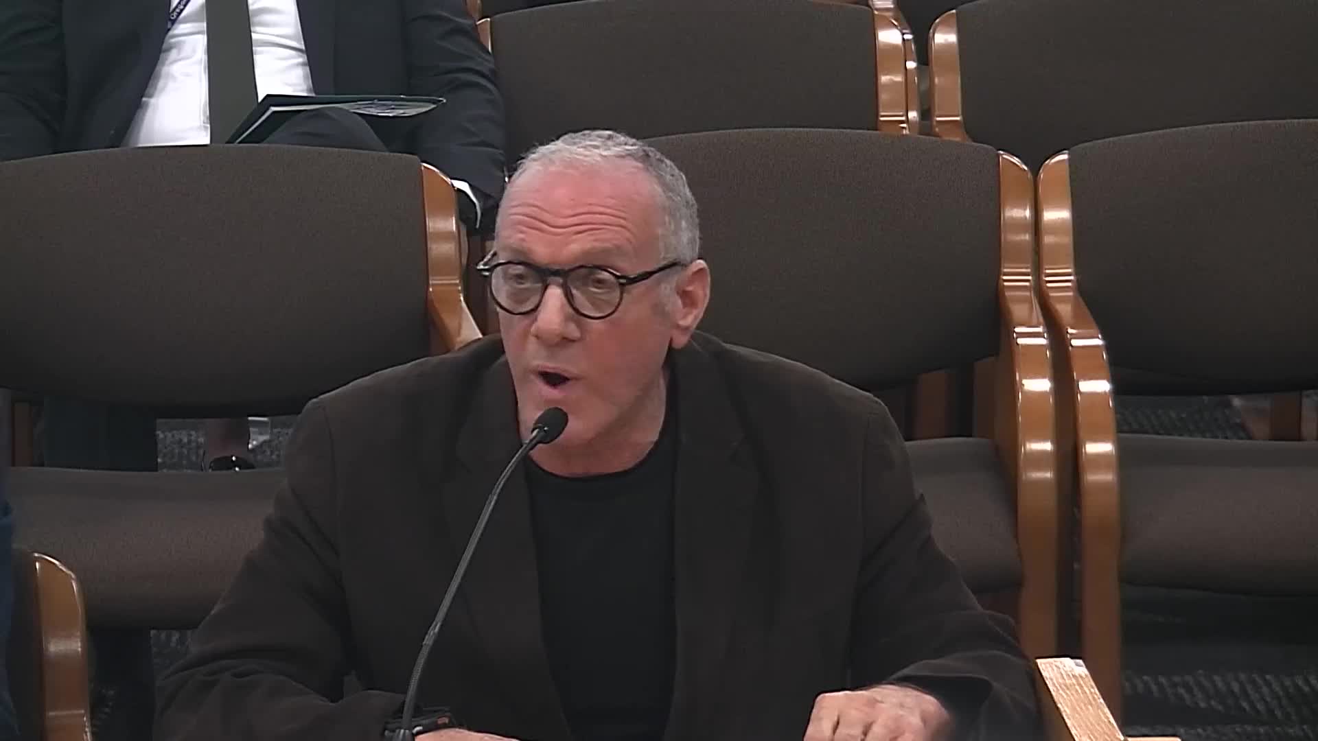 Candidate urges vote against campaign finance industrial complex to protect democracy