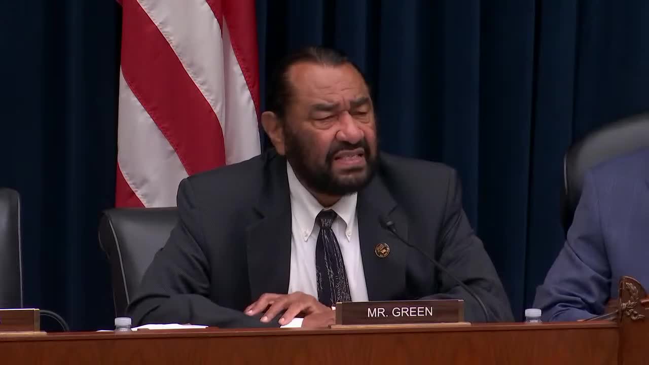 Consumer advocates criticize CFPB for prioritizing banks over consumer protection