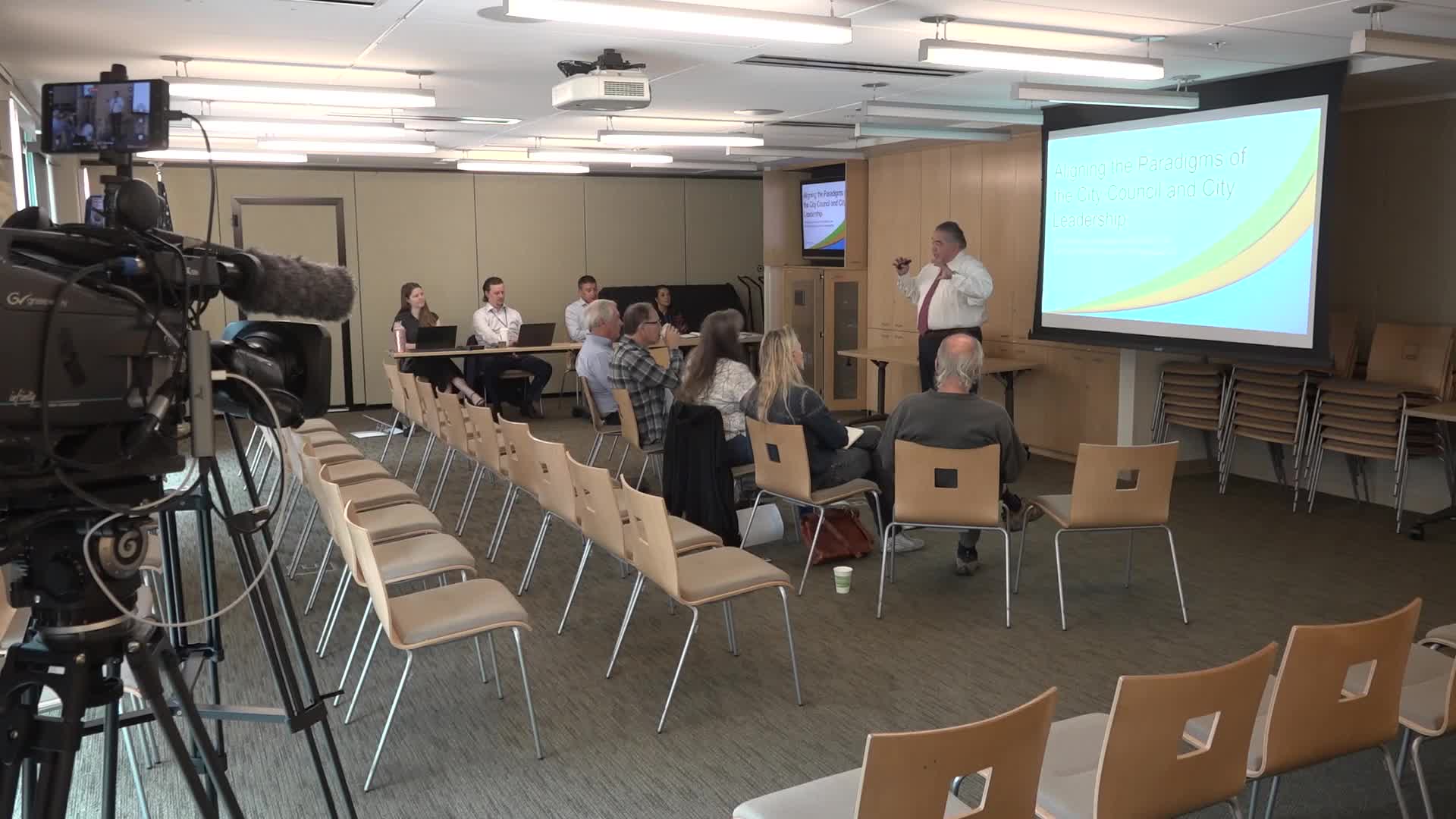 Malibu council and staff discuss limits on direct contact, after-hours messages and role boundaries