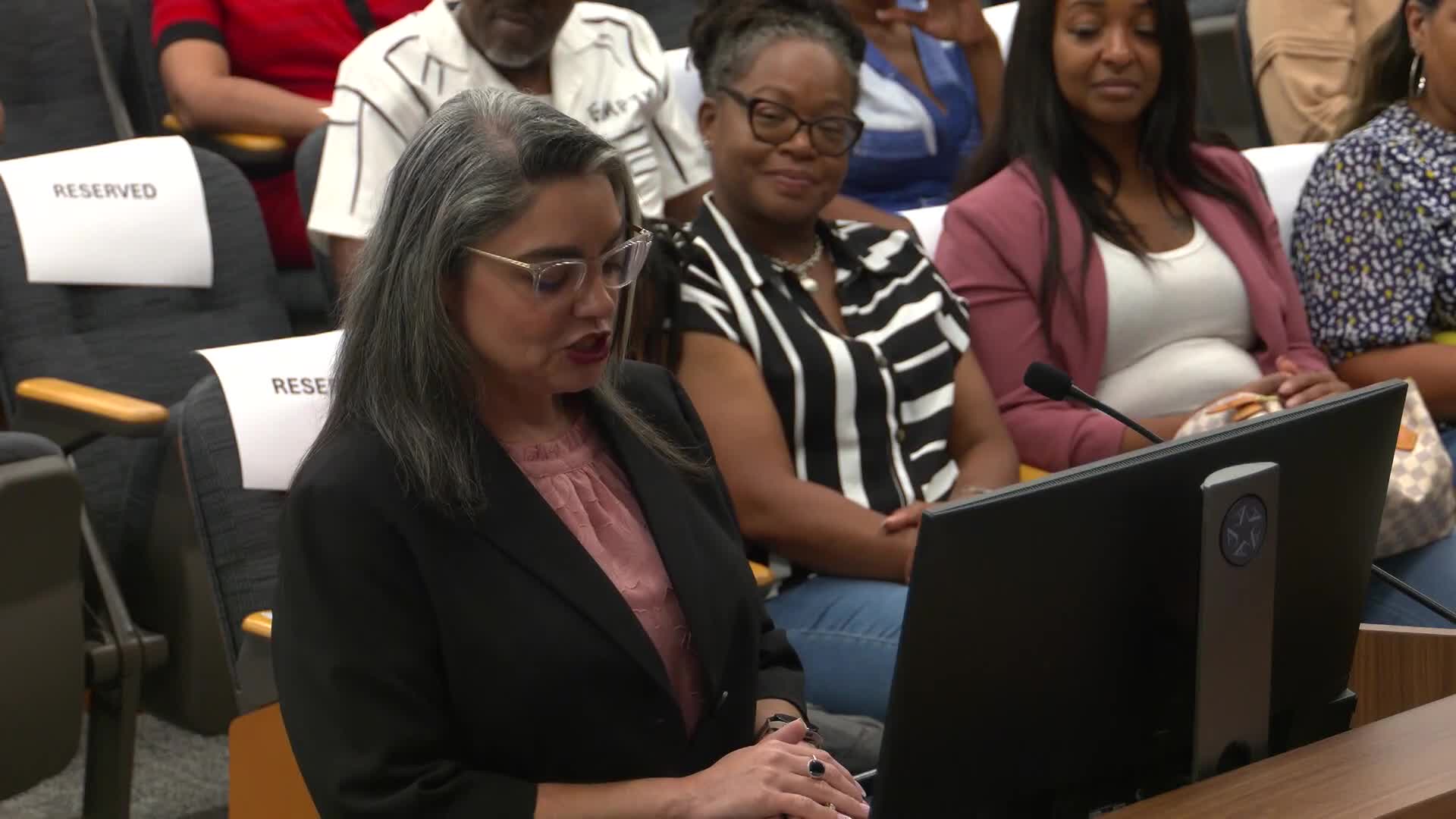 Arlington ISD Board reviews teacher compensation plan amid salary raise concerns