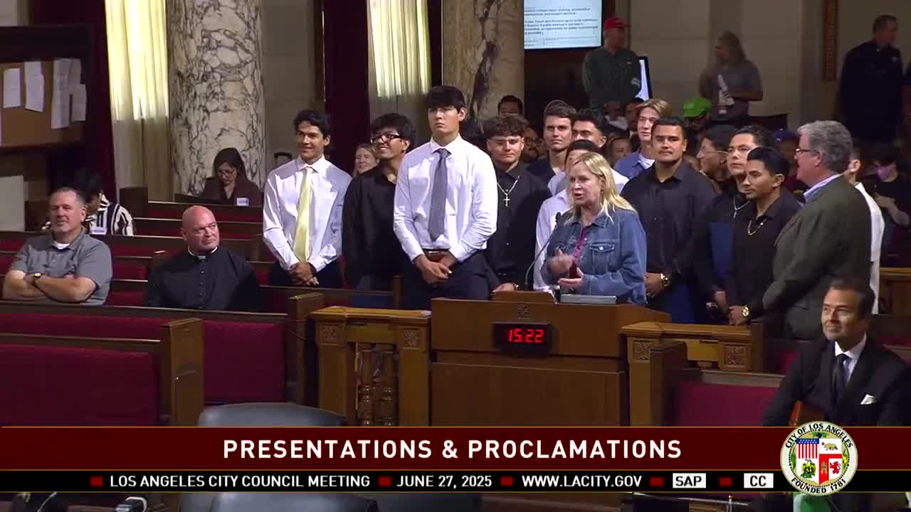 Los Ángeles City Council Celebrates Marie Star High School's Student Achievements