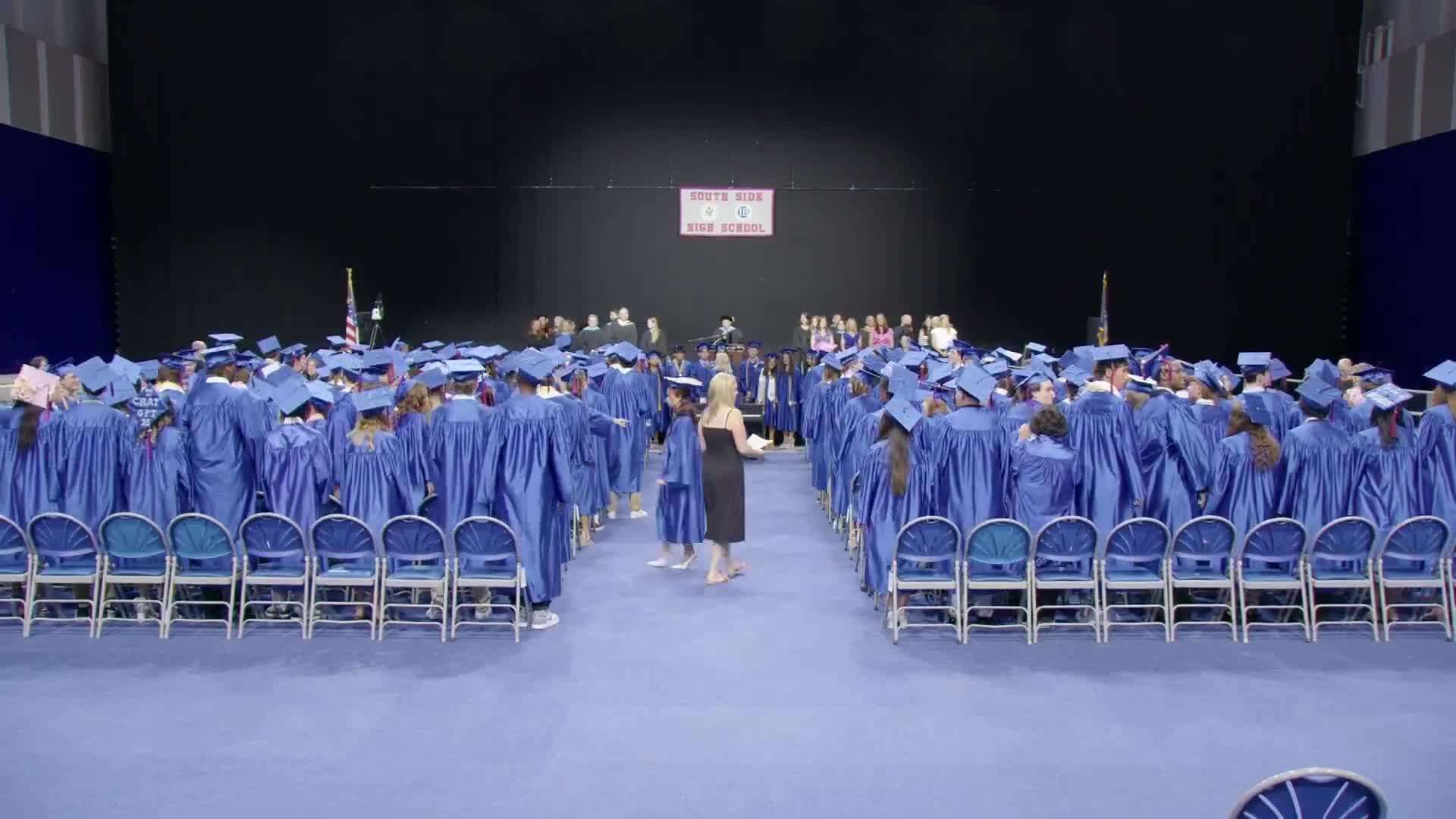 Rockville Centre UFSD presents diplomas, honors retiring educator at Southside High School commencement