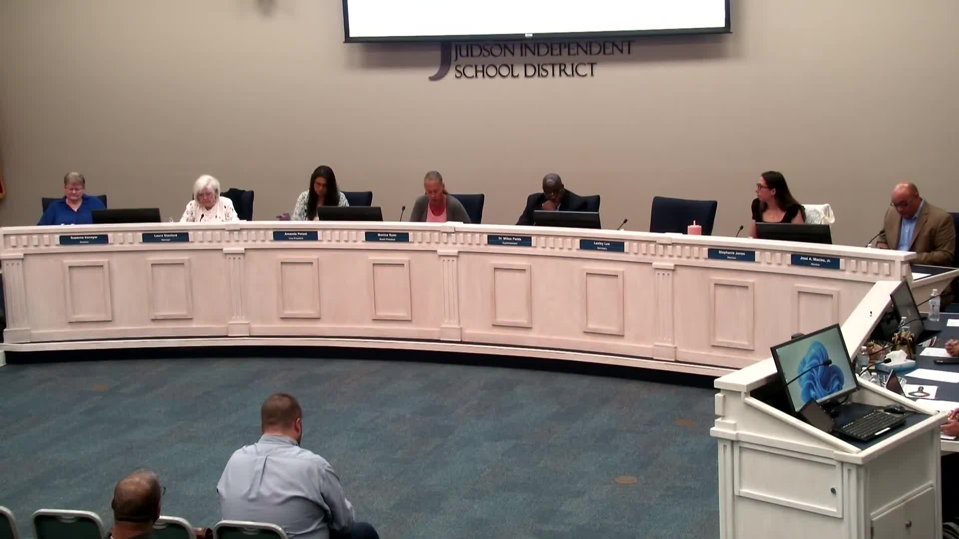 Judson ISD speaker urges use of formal grievance channels for staff complaints