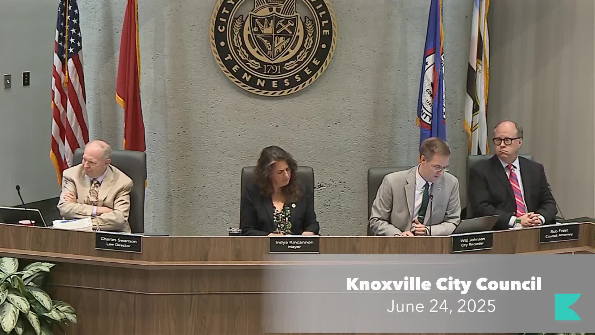 Council approves River Sports Outfitters contract for Augusta Quarry; members set safety-first rules on floats and rentals