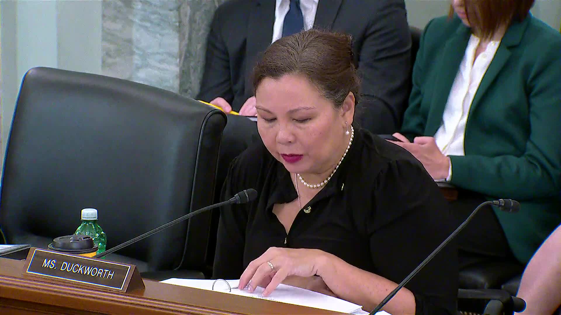 Aviation experts defend 1500 hour pilot training standard amid safety concerns