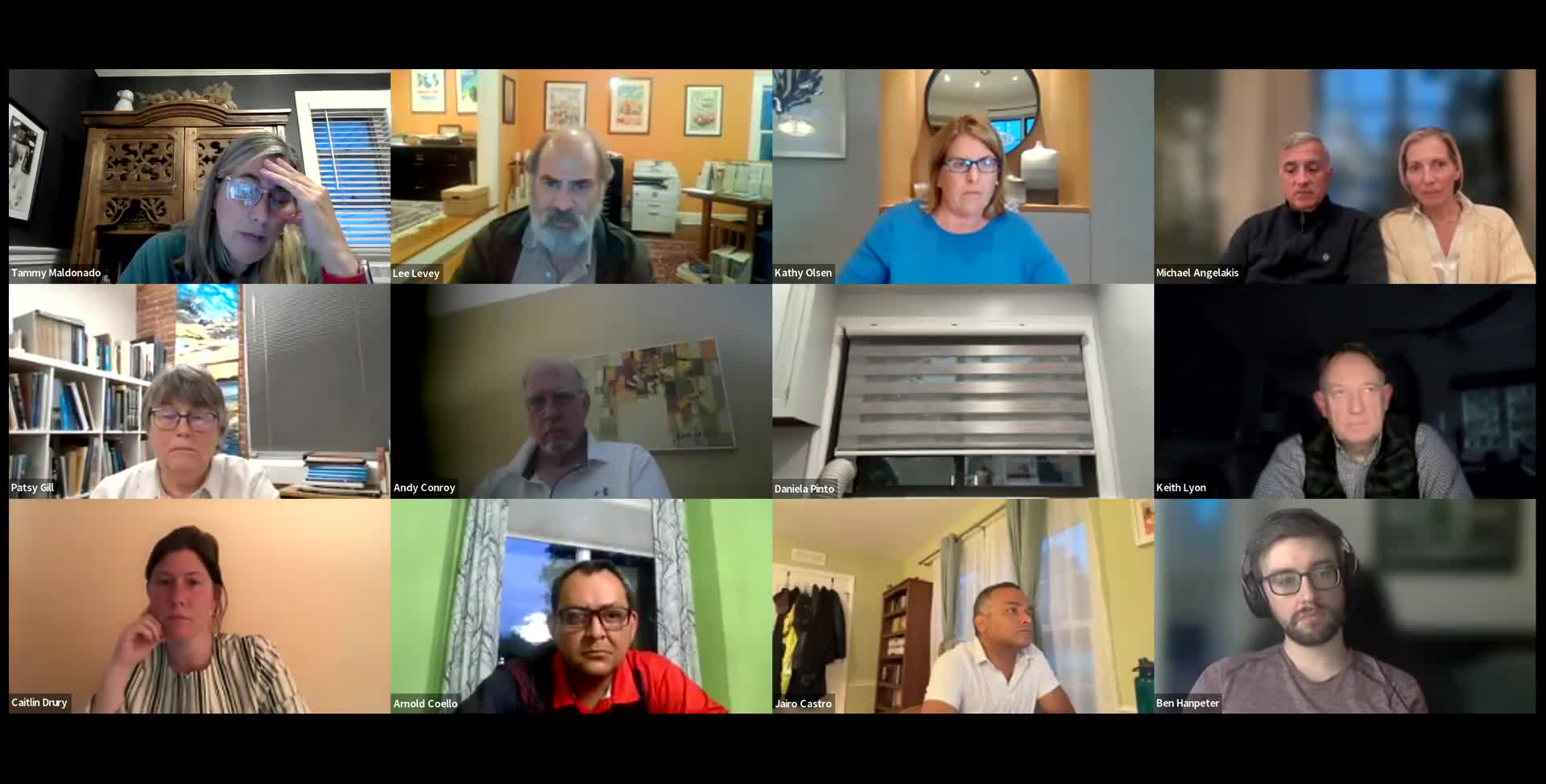 ZBA delays 6 Lane Road hearing after neighbor reports required notice sign was missing