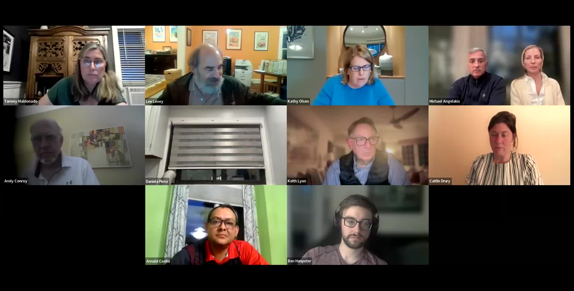 Owner seeks driveway parking variance for 34 Garner Street after converting garage; ZBA continues case to July