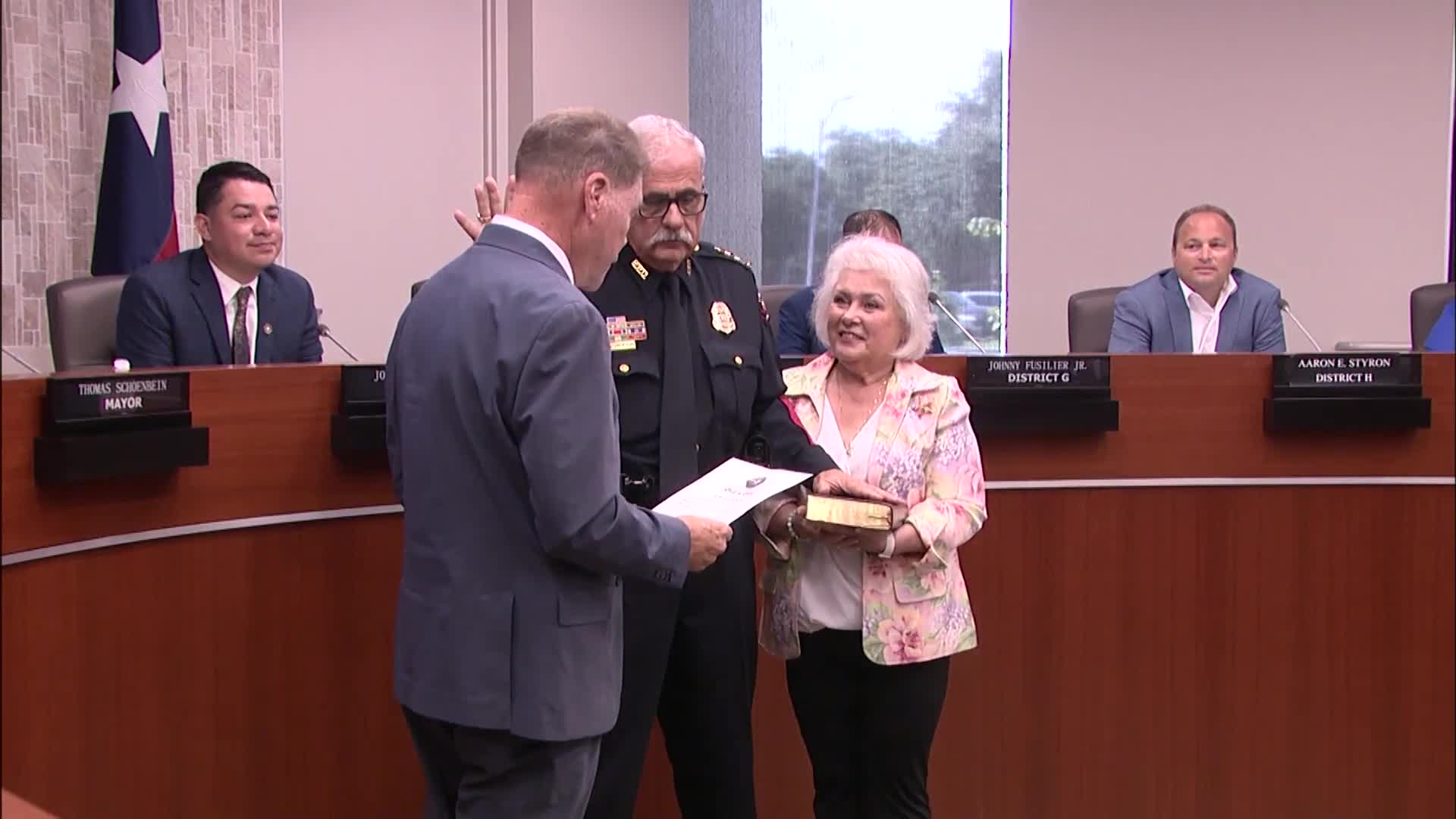 New chief of police sworn in for Pasadena Texas