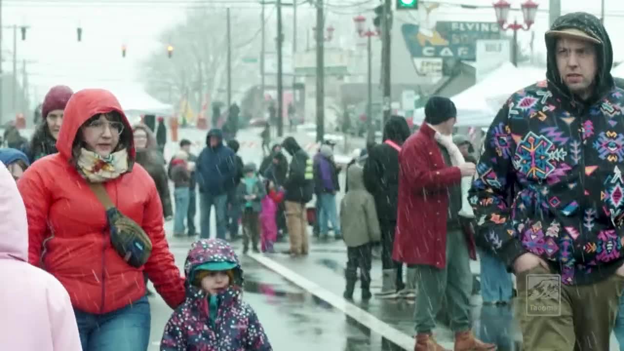 Lunar New Year celebration attracts large crowds in snow-covered Tacoma
