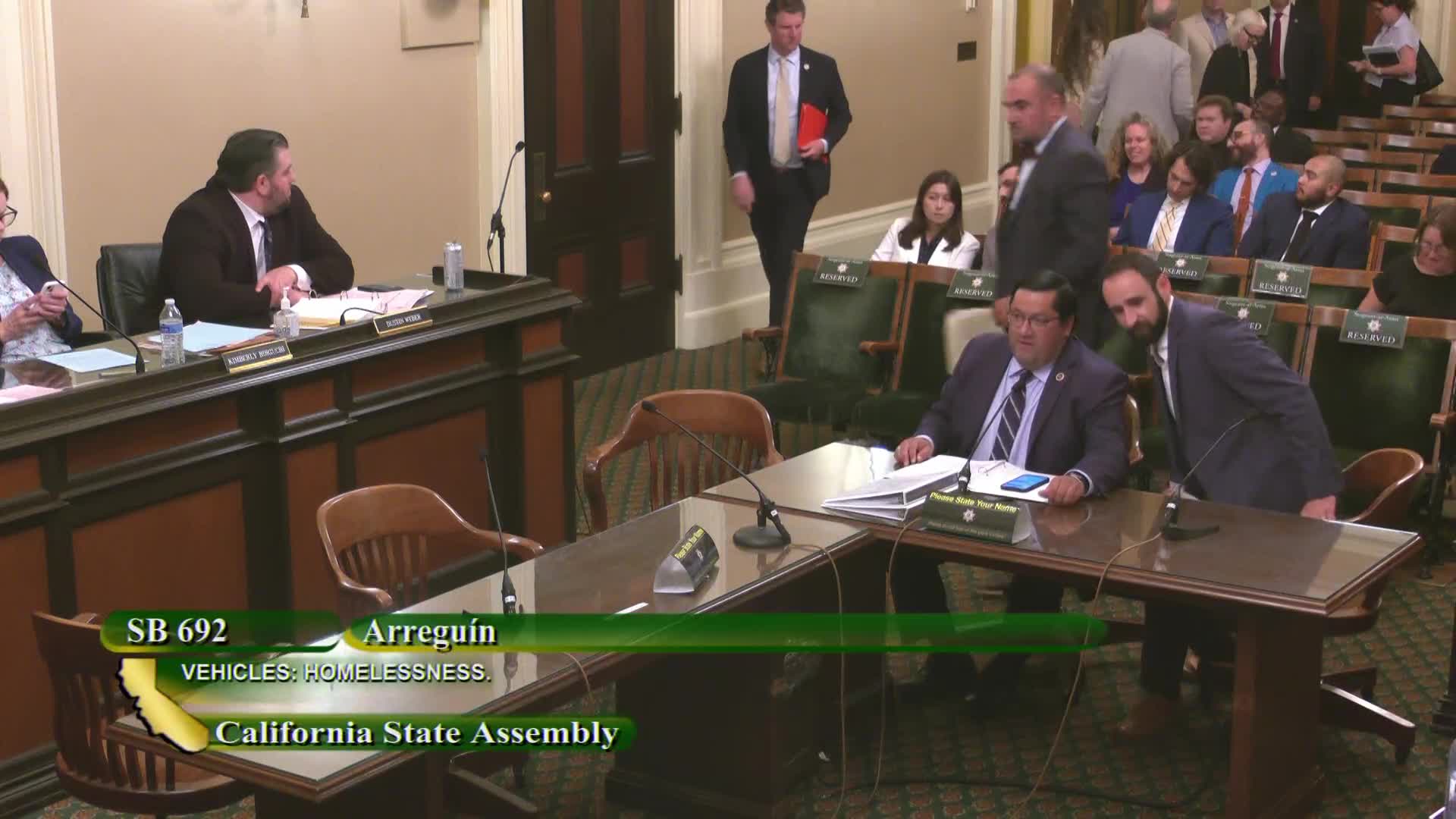 Senate Bill 692 aims to streamline removal of abandoned vehicles in California cities