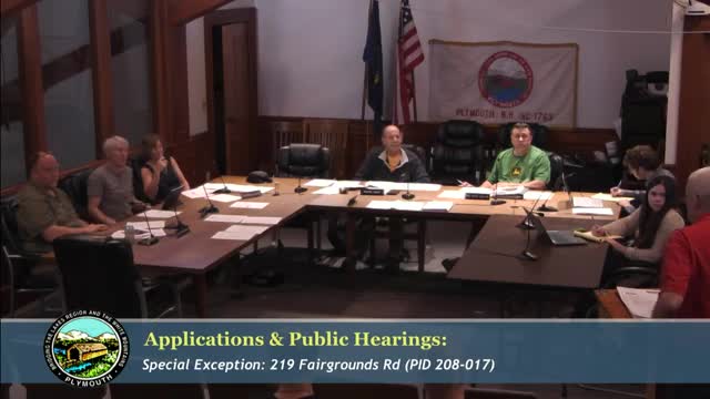 Building Inspector Newcomb advocates for short term rental regulations in town planning meeting