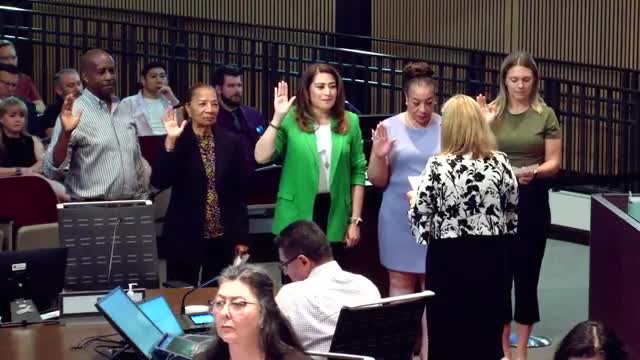 Phoenix City Council unanimously approves liquor license items with revisions
