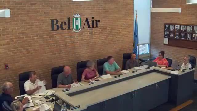 Residents urge traffic and pedestrian‑safety fixes near McPhail Road and Homestead Park