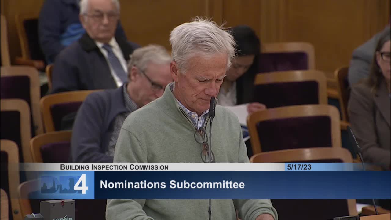 California official pledges allegiance to U.S. and state constitutions