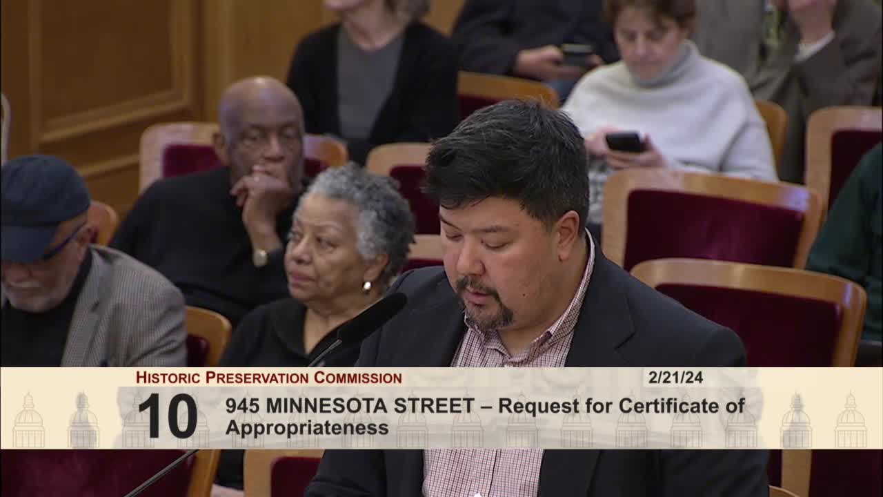 Architect Suhail Shatara presents building expansion proposal to commissioners