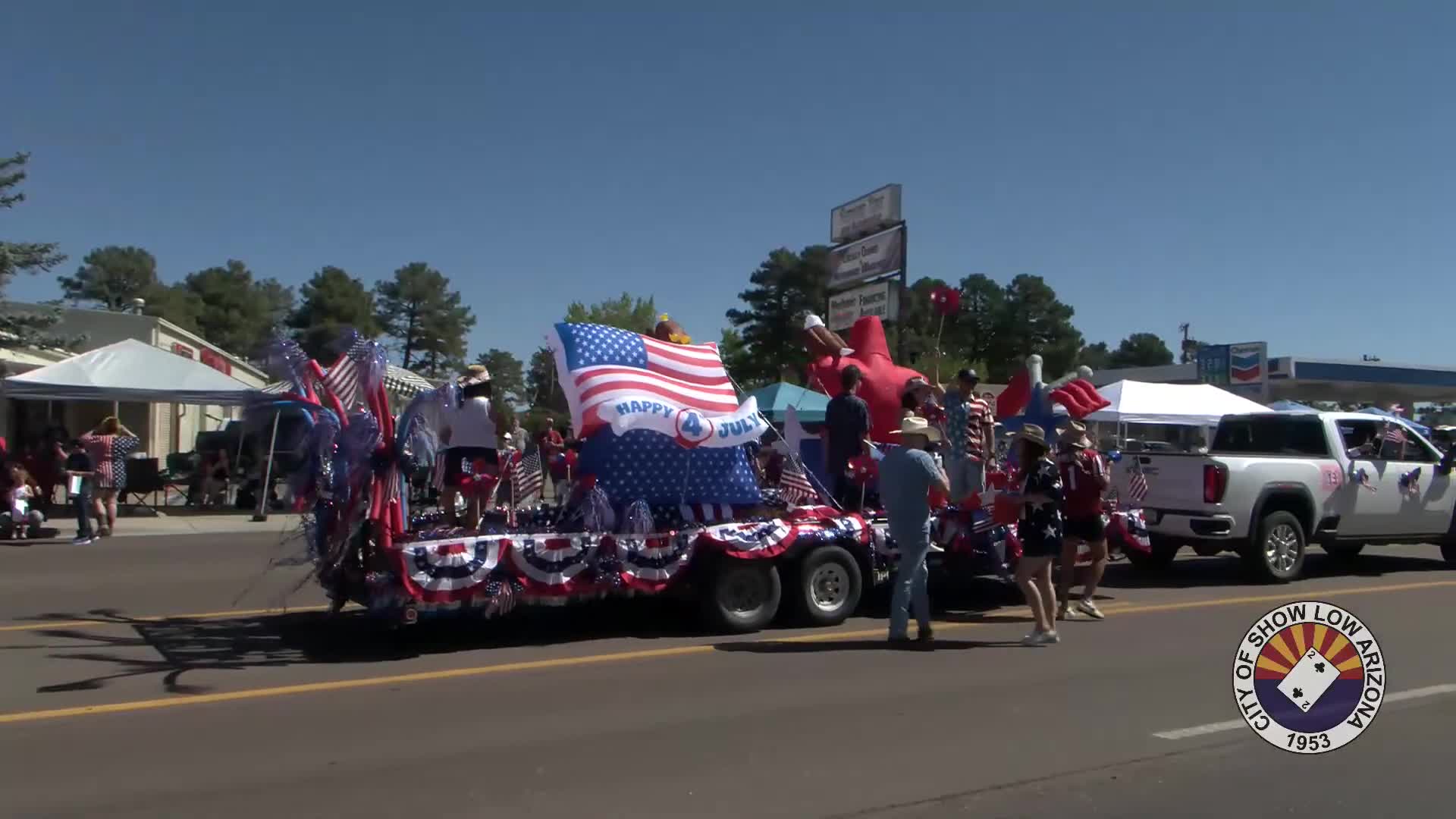 Nonprofits, veterans and first responders highlighted at Show Low parade; several groups seek volunteers and donations