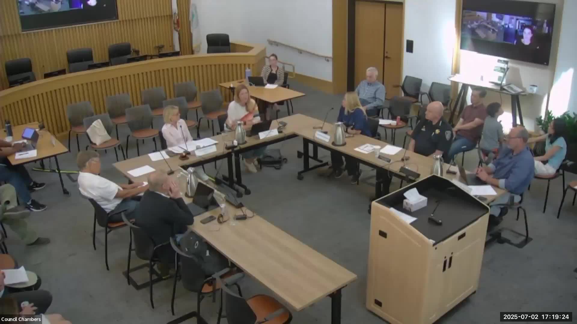 Menlo Park discusses permit parking to ease library-related congestion