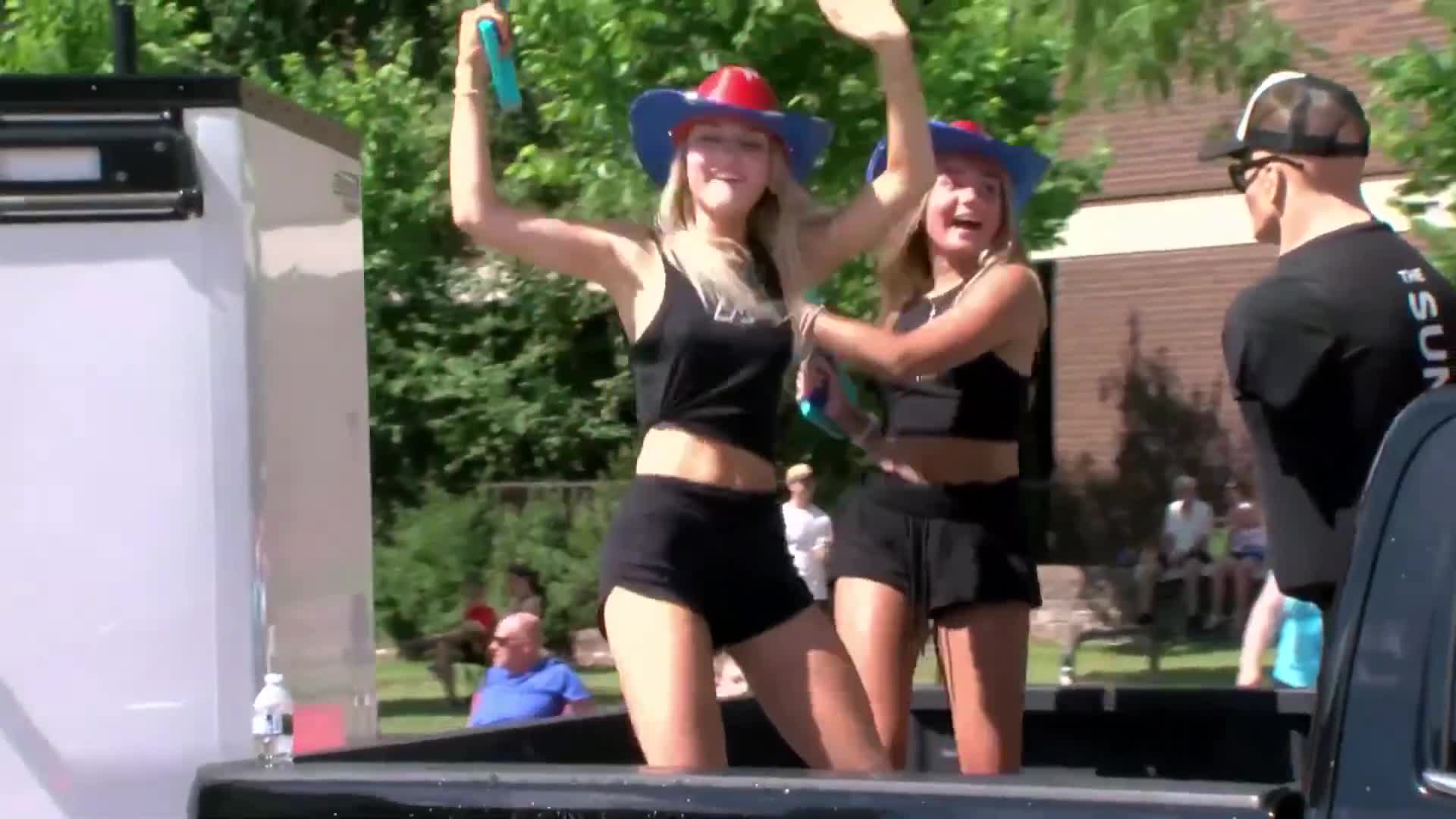 Cheboygan Parade features fitness gurus and Willett family float honoring Marines