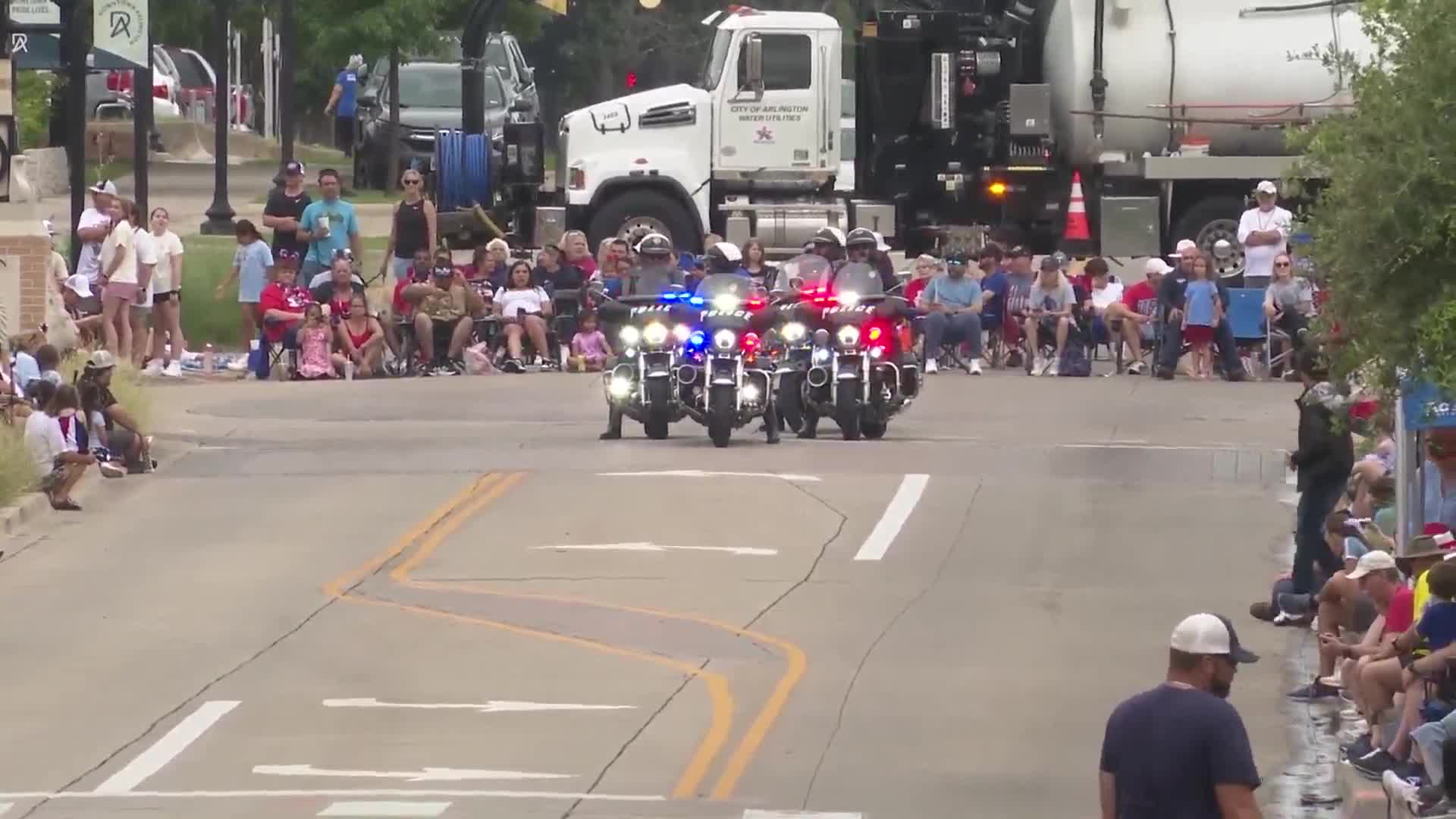 Downtown Arlington celebrates race day with fans and vibrant light displays