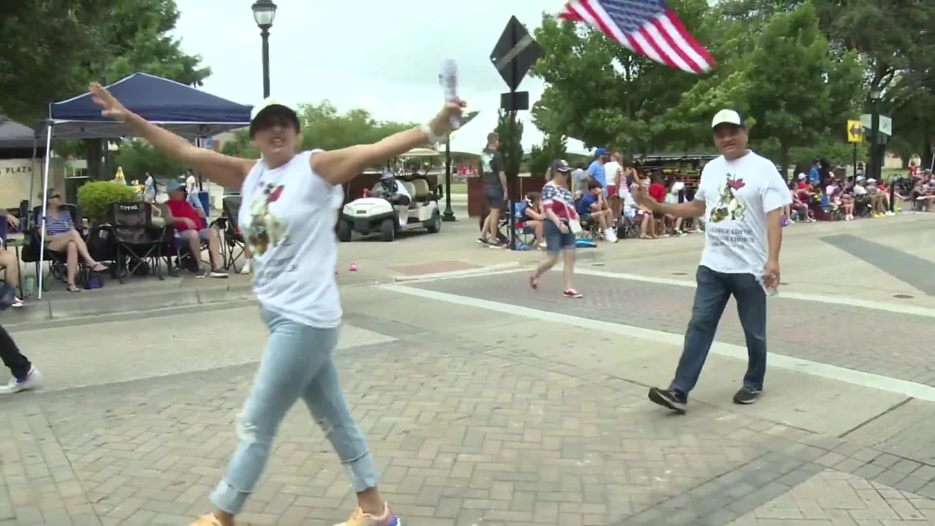 Arlington celebrates 60 years of parade with Saint John Church and North Texas Jeep Club
