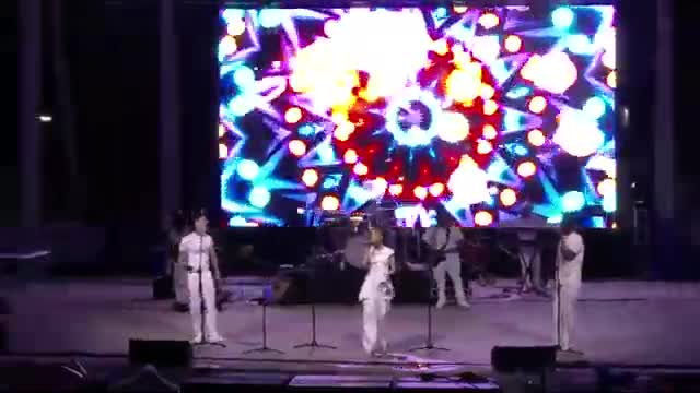 Sugar hosts lively band introduction at local music event