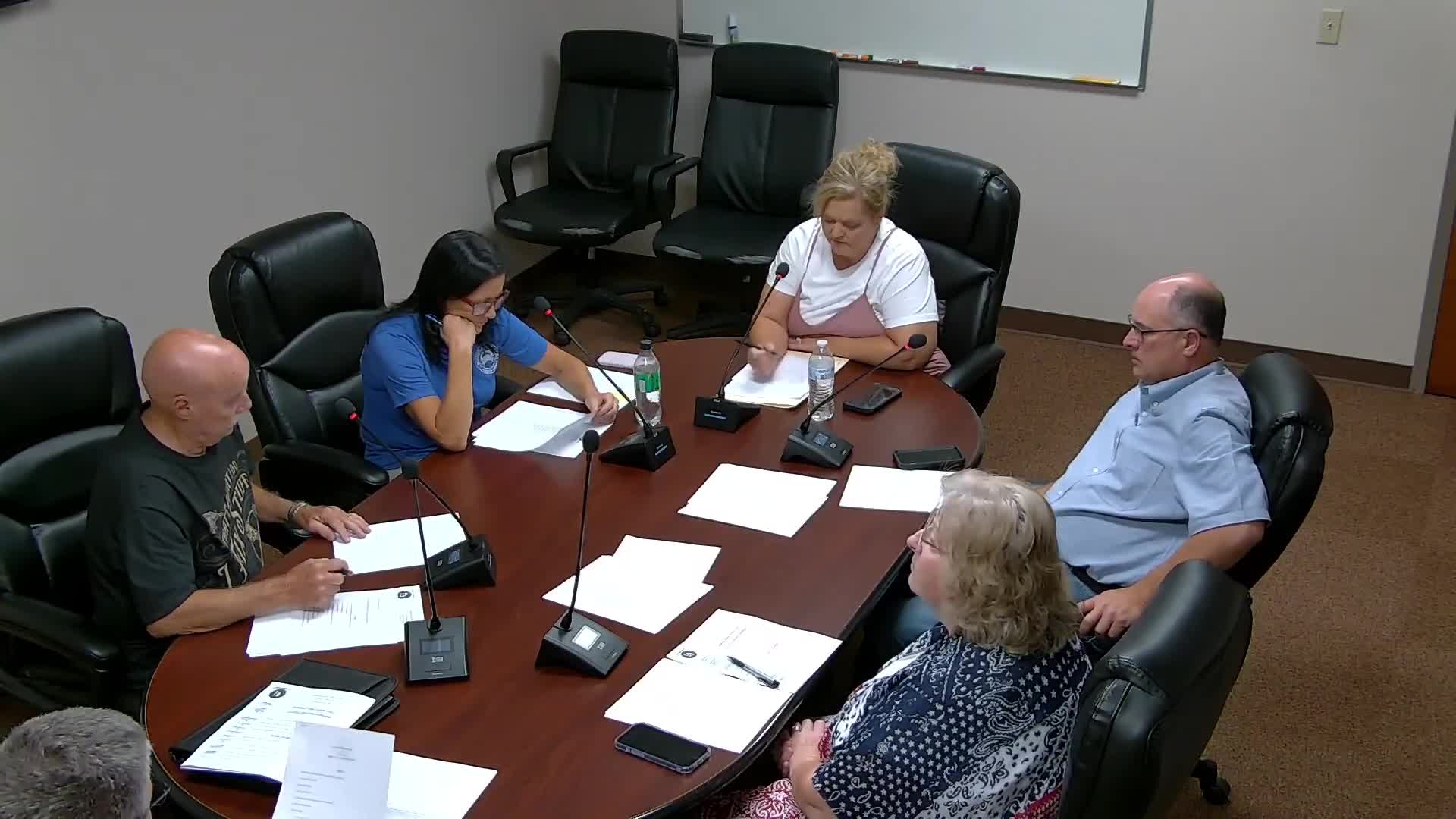 Sheriff reports overcapacity at local jail during budget meeting