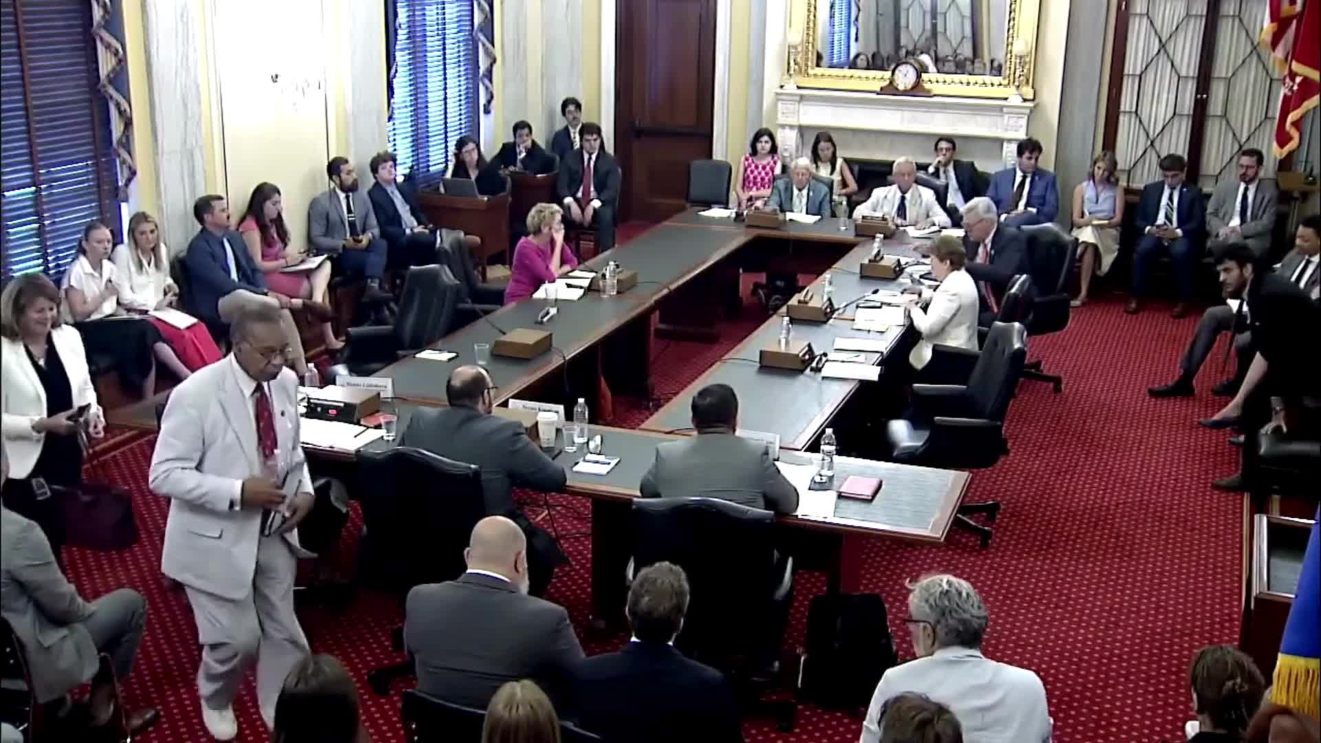 Senators discuss Russian influence on illicit finance in Moldova and Belarus