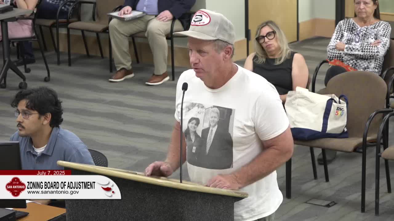 San Antonio Commission approves Neftalí de León's alley access variance request