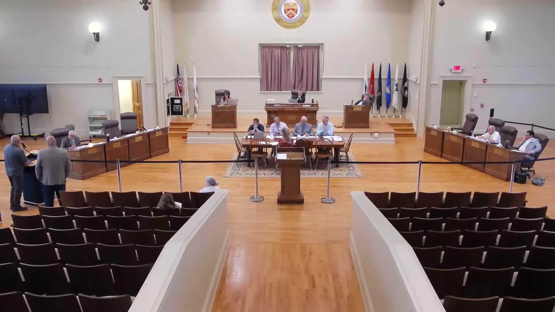 City Council reviews dual purpose vehicle bid amid service statistics concerns