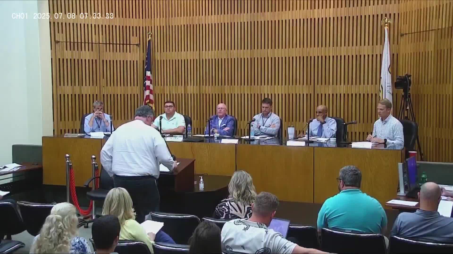 Decatur City Council approves security checkpoint ordinance amidst citizen concerns