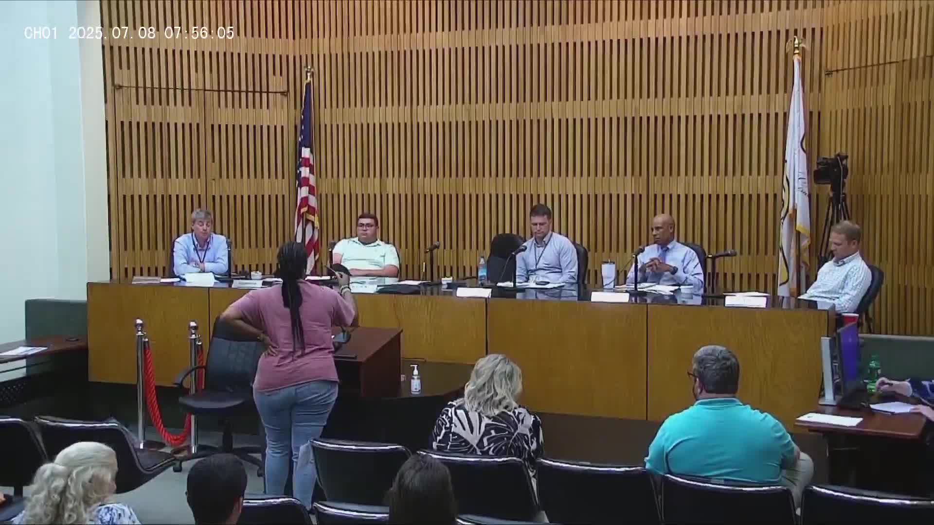 Decatur residents criticize mayor over pickleball court and community division
