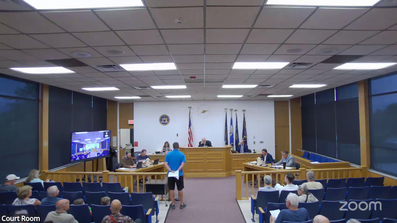 Residents oppose wooden path, propose tree planting instead for neighborhood safety