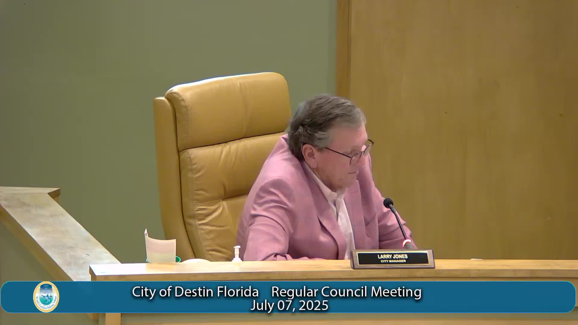 Destin Council discusses permitting bonfires on private beach property