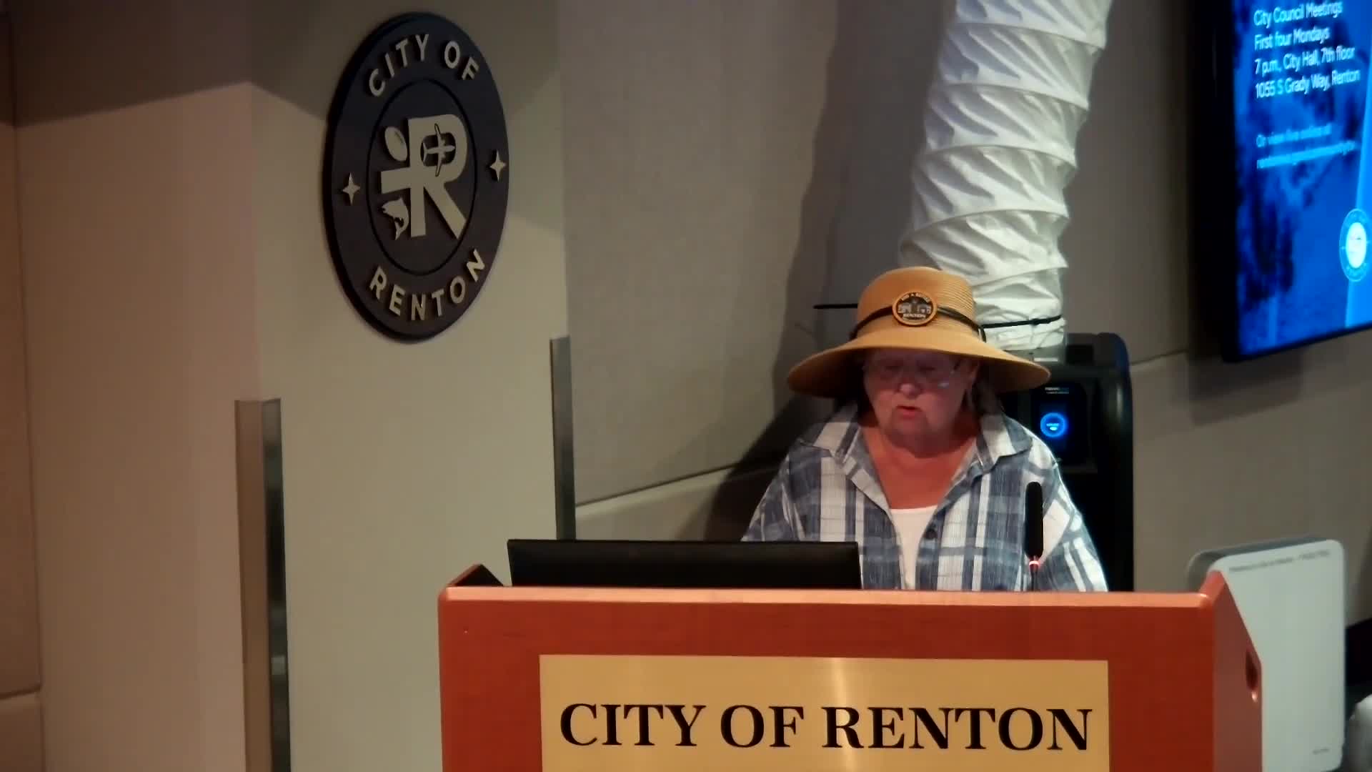 Residents express concerns over traffic and community issues in Renton meeting
