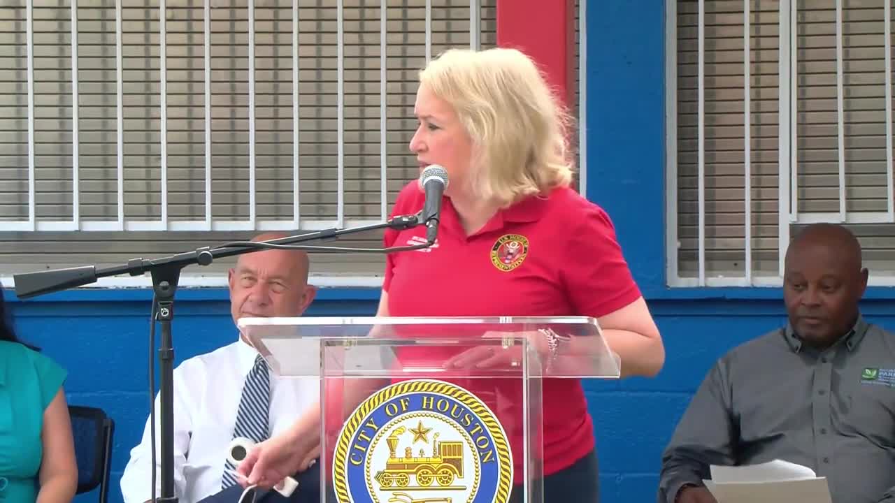 Mayor and community leaders unite for budget funding to enhance local parks