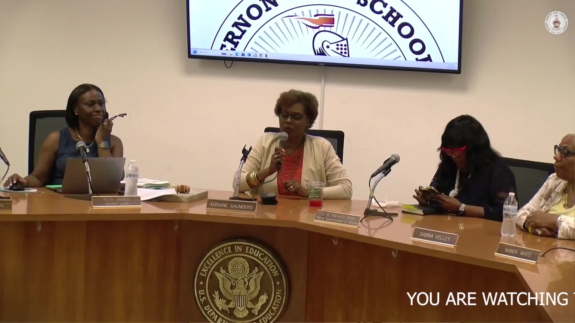 Mount Vernon School Board welcomes public input at special meeting on policy changes